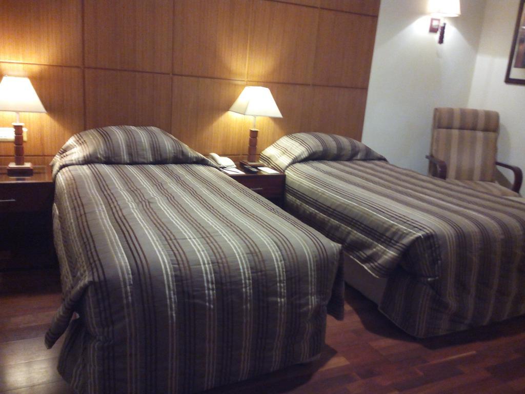 The Ocean Pearl Retreat Hotel New Delhi Bilik gambar